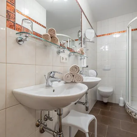 Appartements Umfahrer Tröpolach Habitación foto