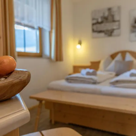 Appartements Umfahrer Tröpolach Habitación foto